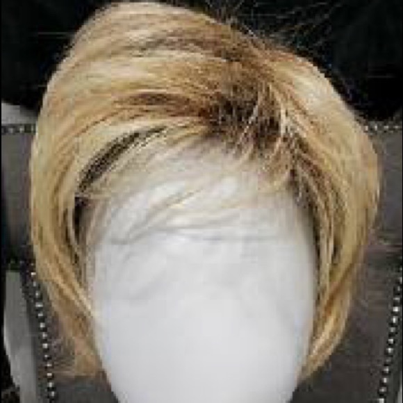 Flirty flip wig by hairdo - Picture 1 of 4